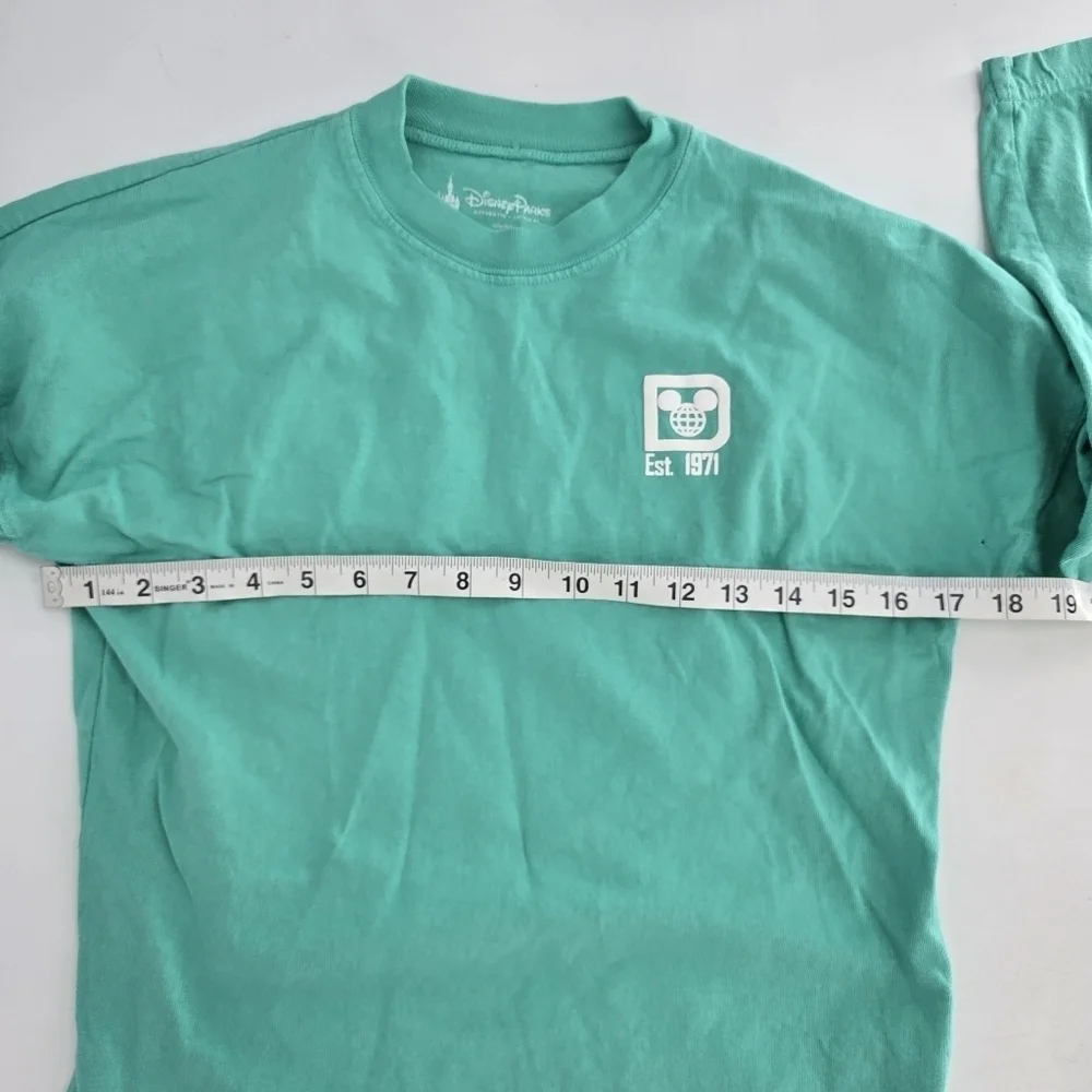 walt disney world disney parks green teal long sleeve kids  spirit jersey large